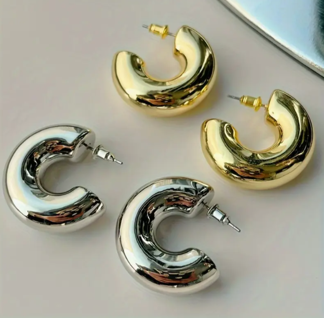 Aretes media luna dorados