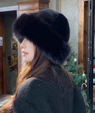 Gorro de peluche negro