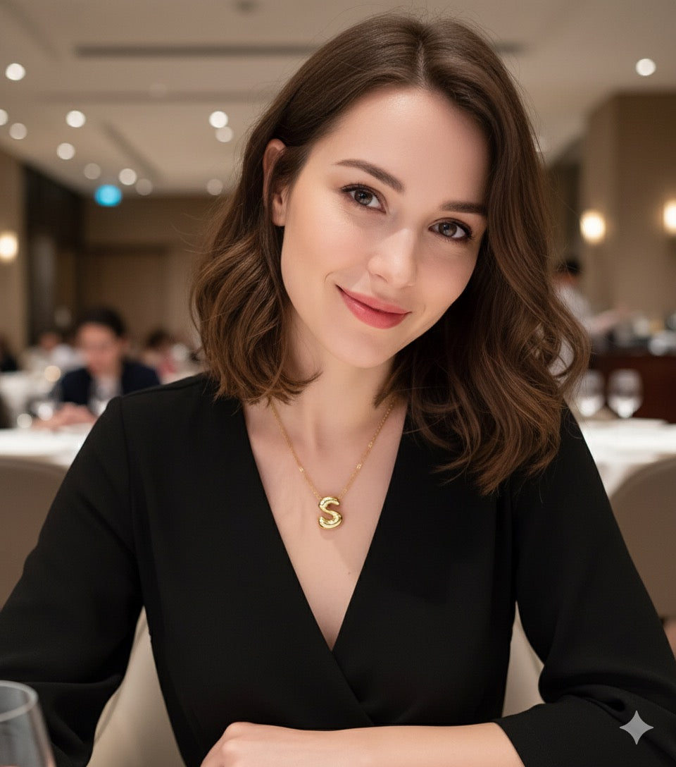 Collar con dije de inicial